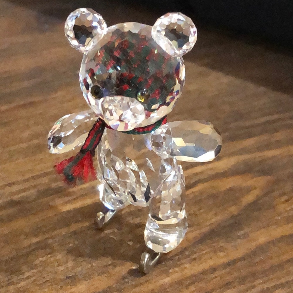 Vintage SWAROVSKI Kris bear on skates RETIRED 2004